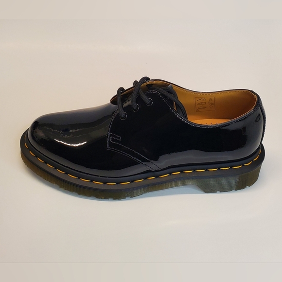 New Dr. Martens Women’s  Black Patent Leather Oxford Shoes 10084 Lace up Size 7 - Picture 3 of 11
